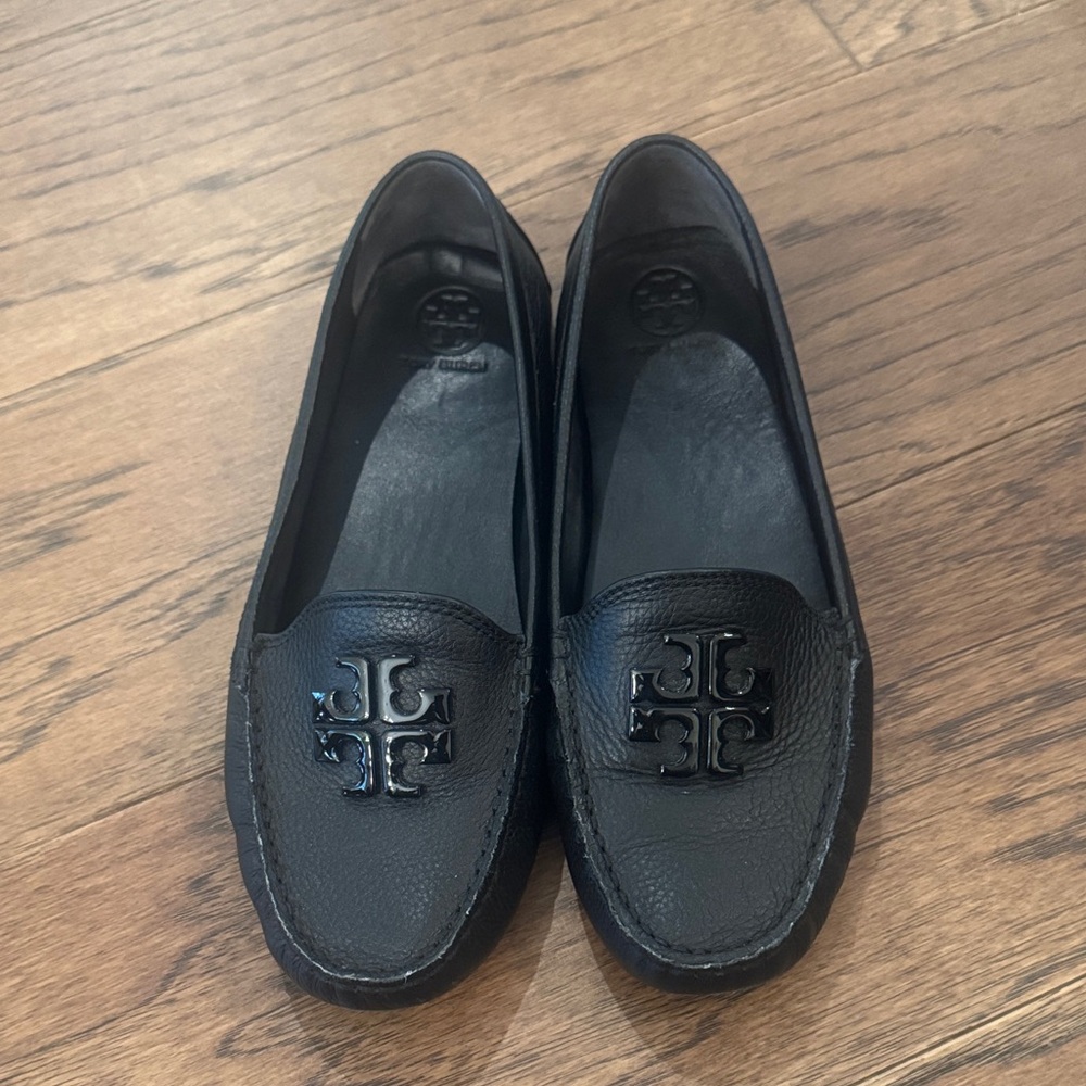 Tory Burch Black Leather Loafers with Signature Logo